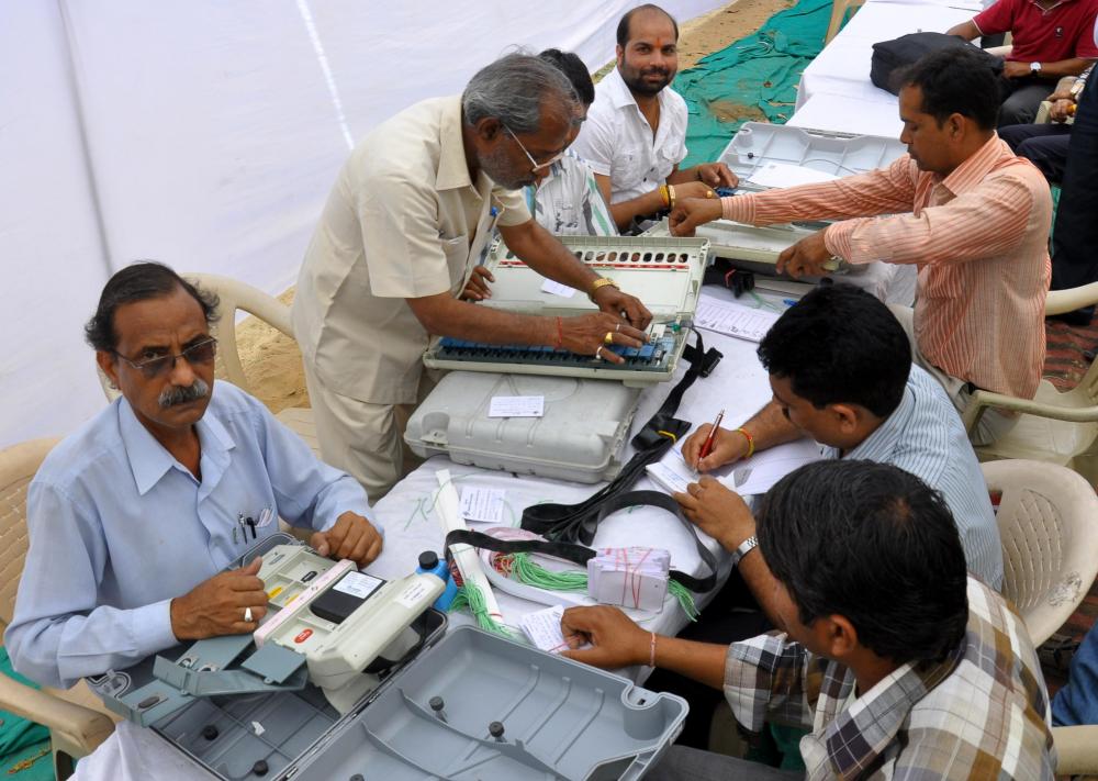 The Weekend Leader - Cong leading in two seats in Rajasthan bypolls